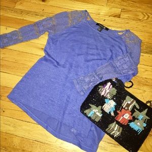 Blue shirt with long lace sleeves